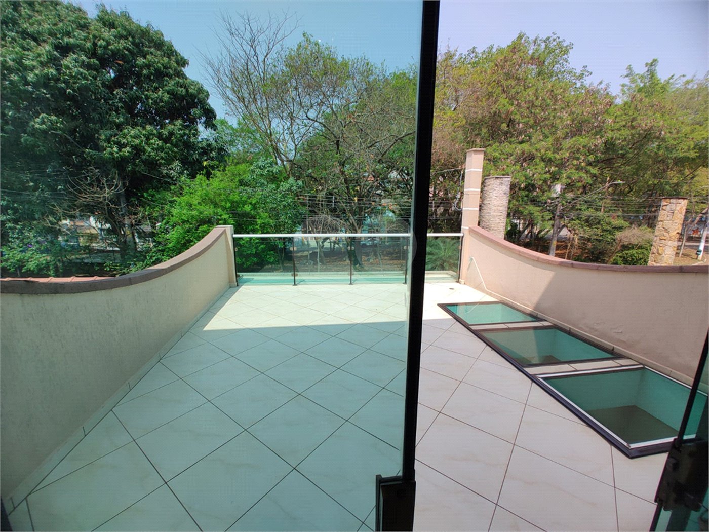 Sobrado à venda com 3 quartos, sendo 1 suíte, em Jardim Pinheiros, São Paulo, SP