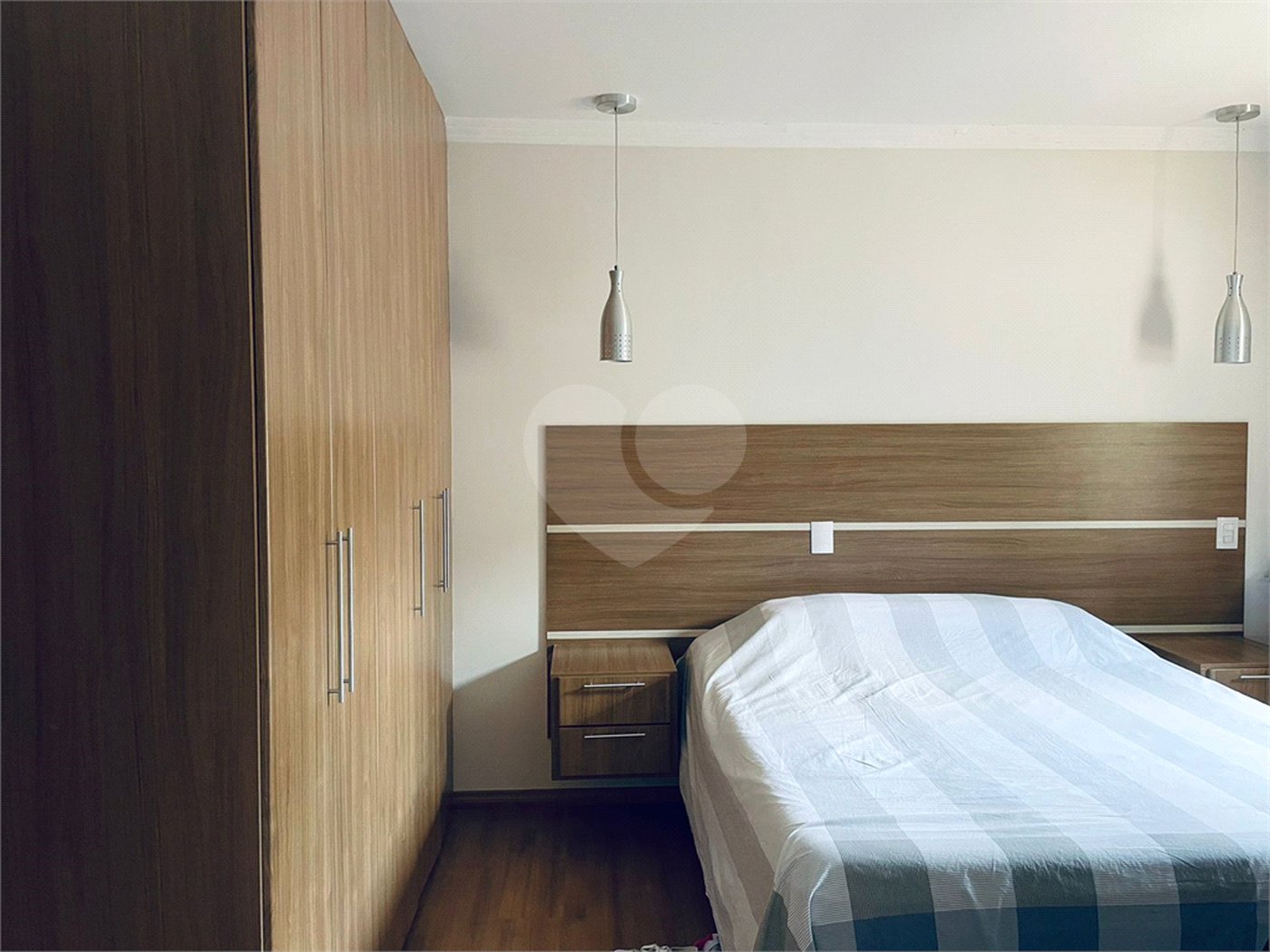 Casa à venda com 3 quartos, sendo 1 suíte, no condomínio Shambala I, Atibaia - SP