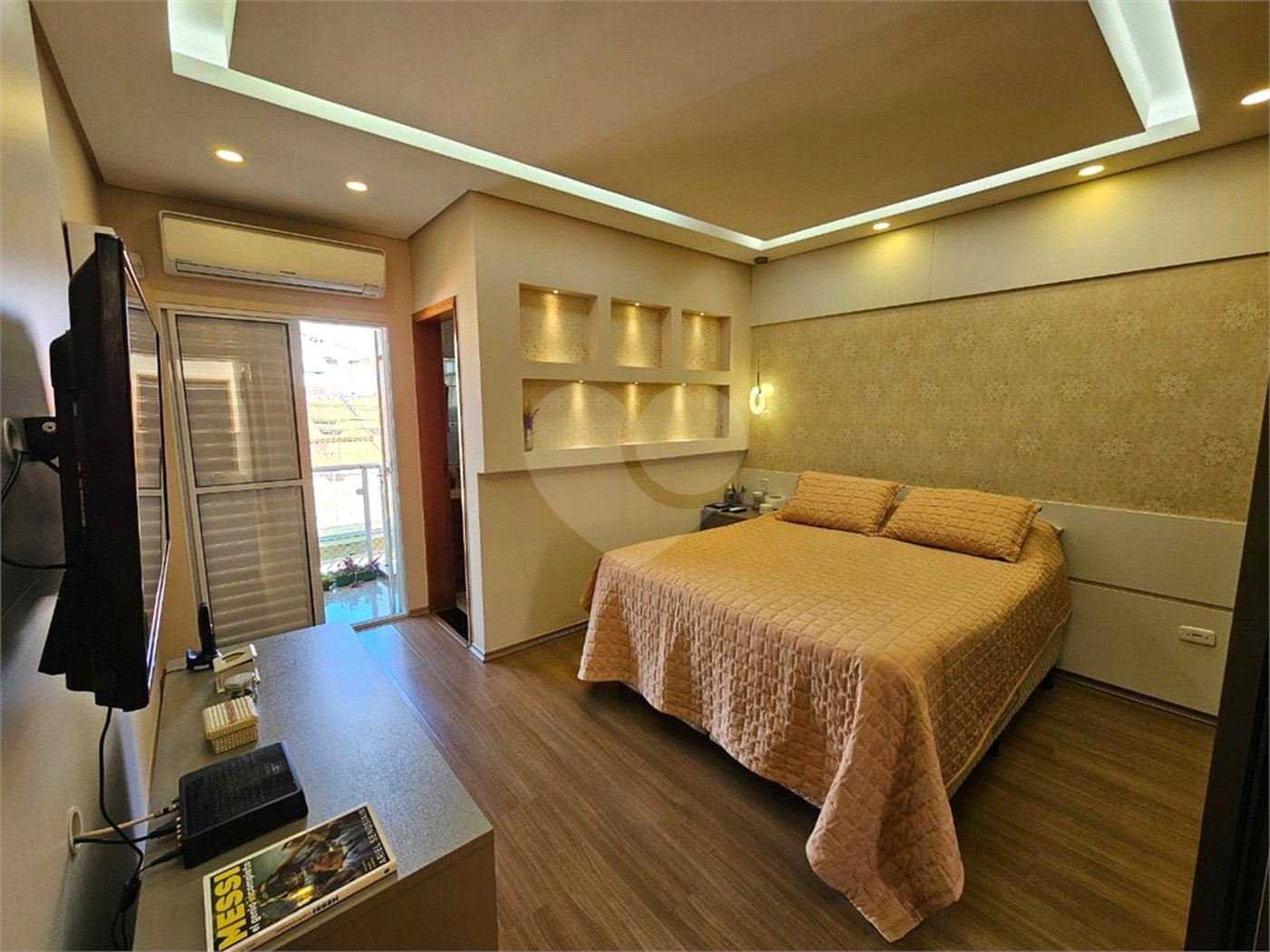 Casa à venda com 3 suítes em Vila Carrão, São Paulo, SP