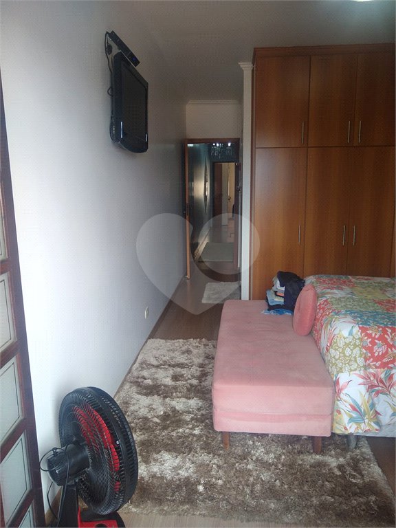 Sobrado à venda com 3 quartos, sendo 1 suíte,  em Vila do Castelo, São Paulo, SP