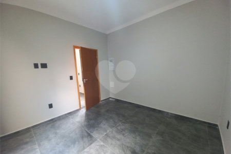 Casa à venda com 3 quartos, sendo 1 suíte, no condomínio Horto Florestal Villagio, Sorocaba - SP