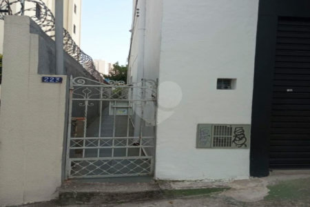 Casa à venda com 6 quartos em Vila Ipojuca, São Paulo, SP