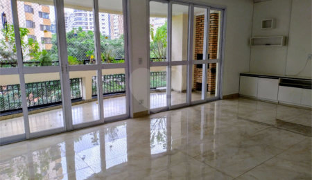 Apartamento à venda ou para alugar com 3 suítes em Indianópolis, São Paulo, SP
