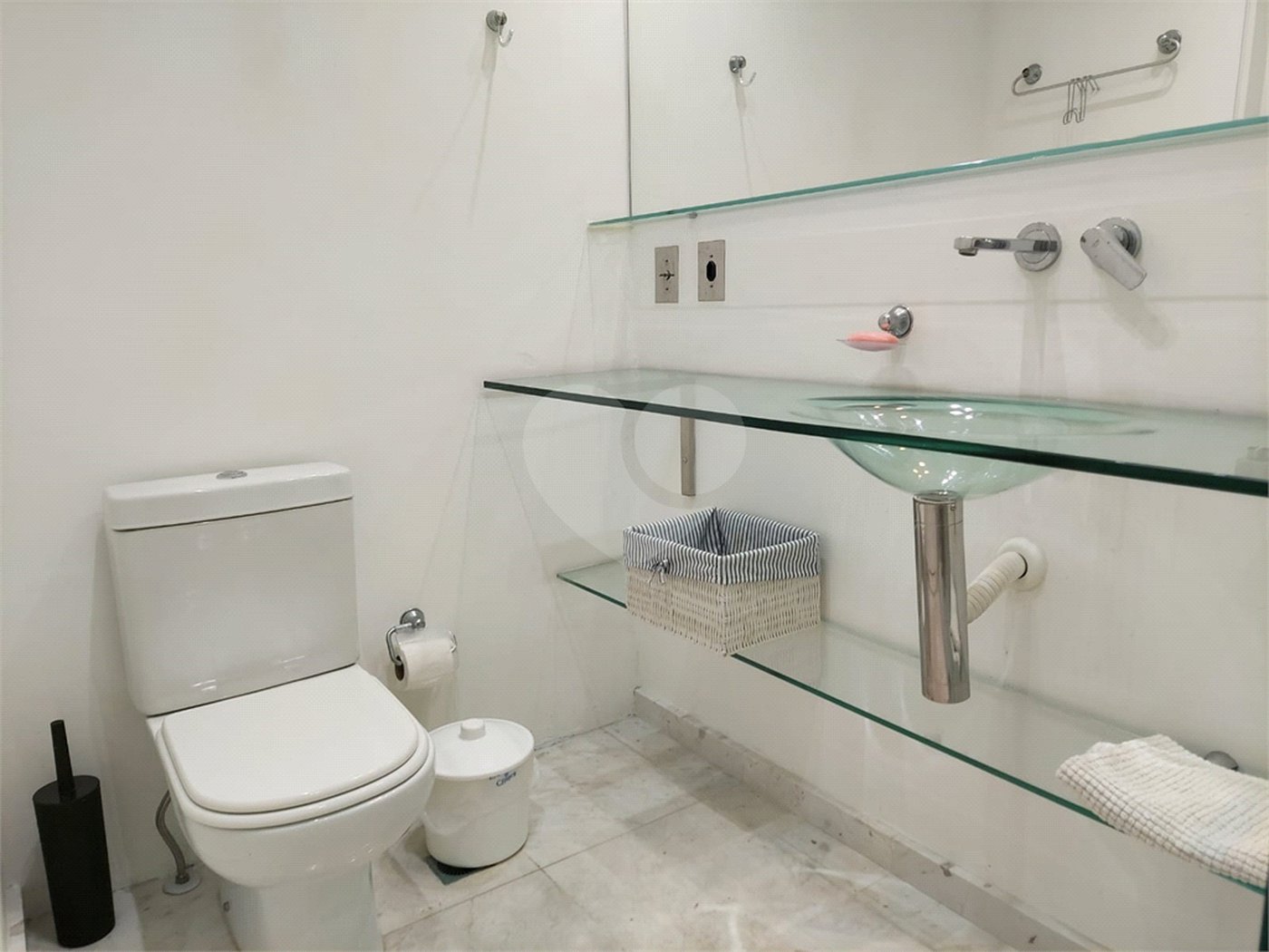 Apartamento à venda com 2 quartos, sendo 1 suíte, em Jardim das Acácias, São Paulo, SP