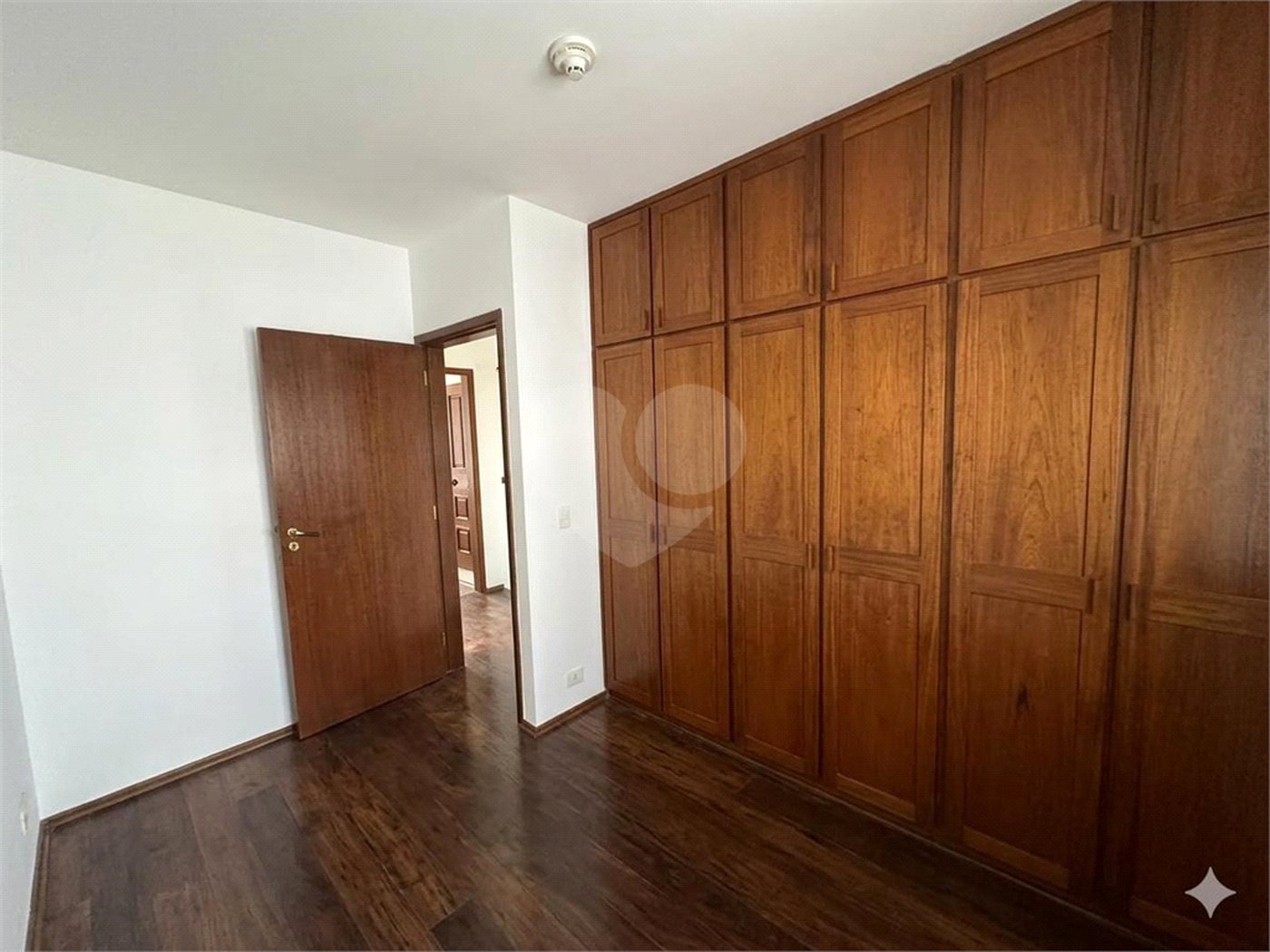 Sobrado à venda com 3 quartos, sendo 1 suíte,  em Vila Santo Antônio, São Paulo, SP