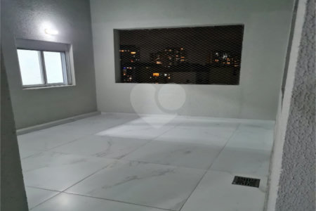 Apartamento à venda com 3 quartos, sendo 2 suítes, em Parque Reboucas, São Paulo, SP