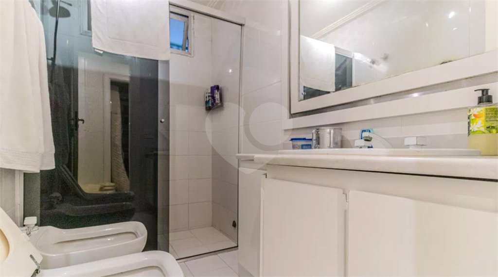 Apartamento à venda com 3 quartos, sendo 1 suíte,  em Higienópolis, São Paulo, SP