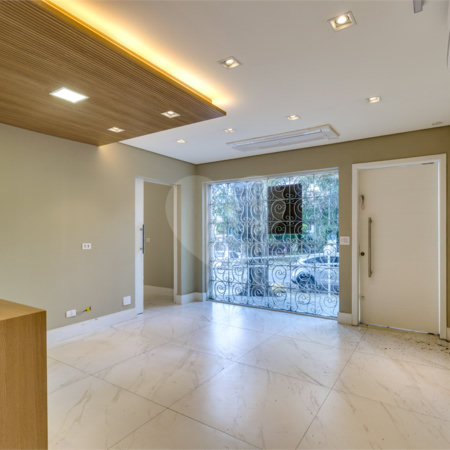 Casa à venda ou para alugar com 12 quartos, sendo 2 suítes, em Alto da Boa Vista, São Paulo, SP