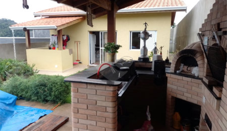 Casa à venda com 3 quartos, sendo 1 suíte,  em Portão, Atibaia, SP