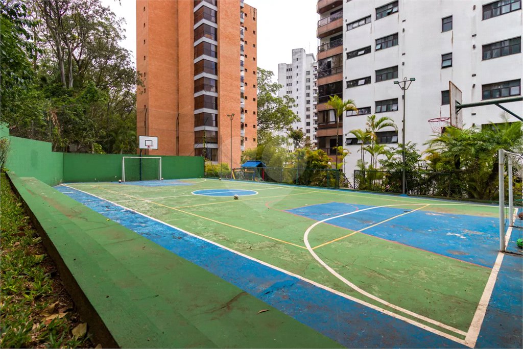 Apartamento à venda com 3 quartos, sendo 1 suíte, em Vila Andrade, São Paulo, SP