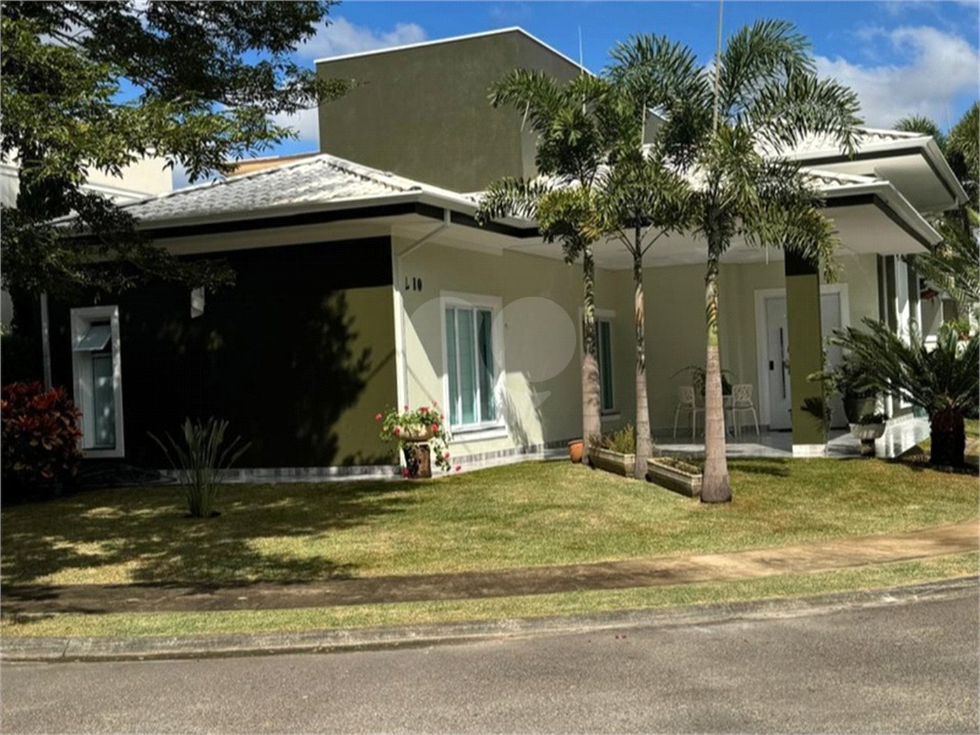 Casa à venda com 3 quartos, sendo 1 suíte,  no condomínio Campos do Conde, Sorocaba - SP
