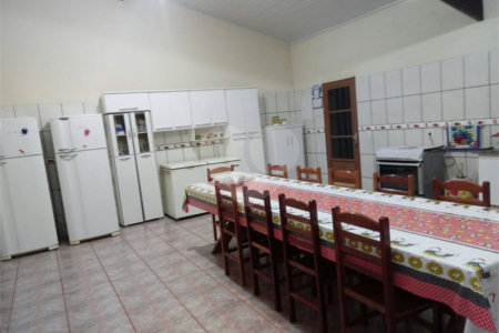 Chácara Balneário do 29 com piscina.
