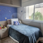 Casa à venda com 4 quartos, sendo 2 suítes, no condomínio Casas de Windsor, São Paulo - SP