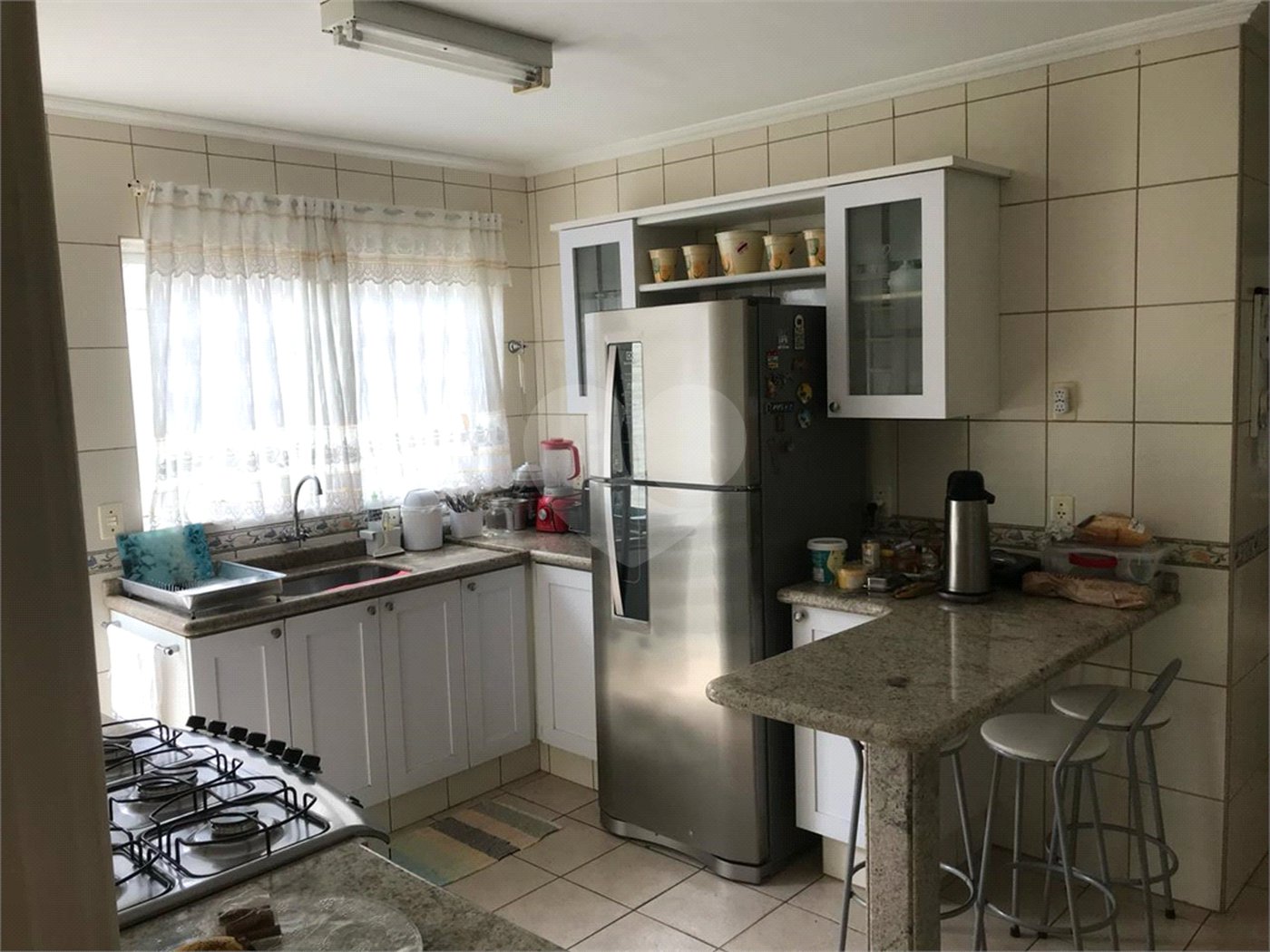 Casa à venda com 4 quartos, sendo 2 suítes,  em Jardim Armênia, Mogi das Cruzes, SP
