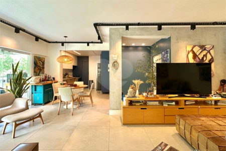 Apartamento à venda com 3 quartos, sendo 1 suíte, em Lagoa, Rio de Janeiro, RJ