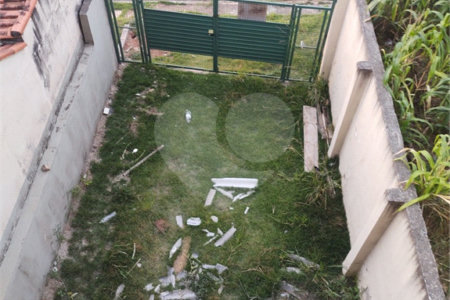 Sobrado à venda com 3 quartos, sendo 1 suíte, em Chácaras Maringá, Atibaia, SP
