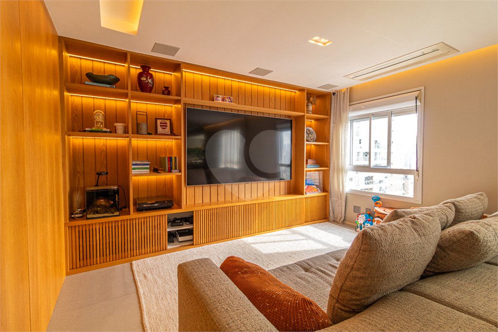 Apartamento à venda com 3 suítes em Vila Olímpia, São Paulo, SP