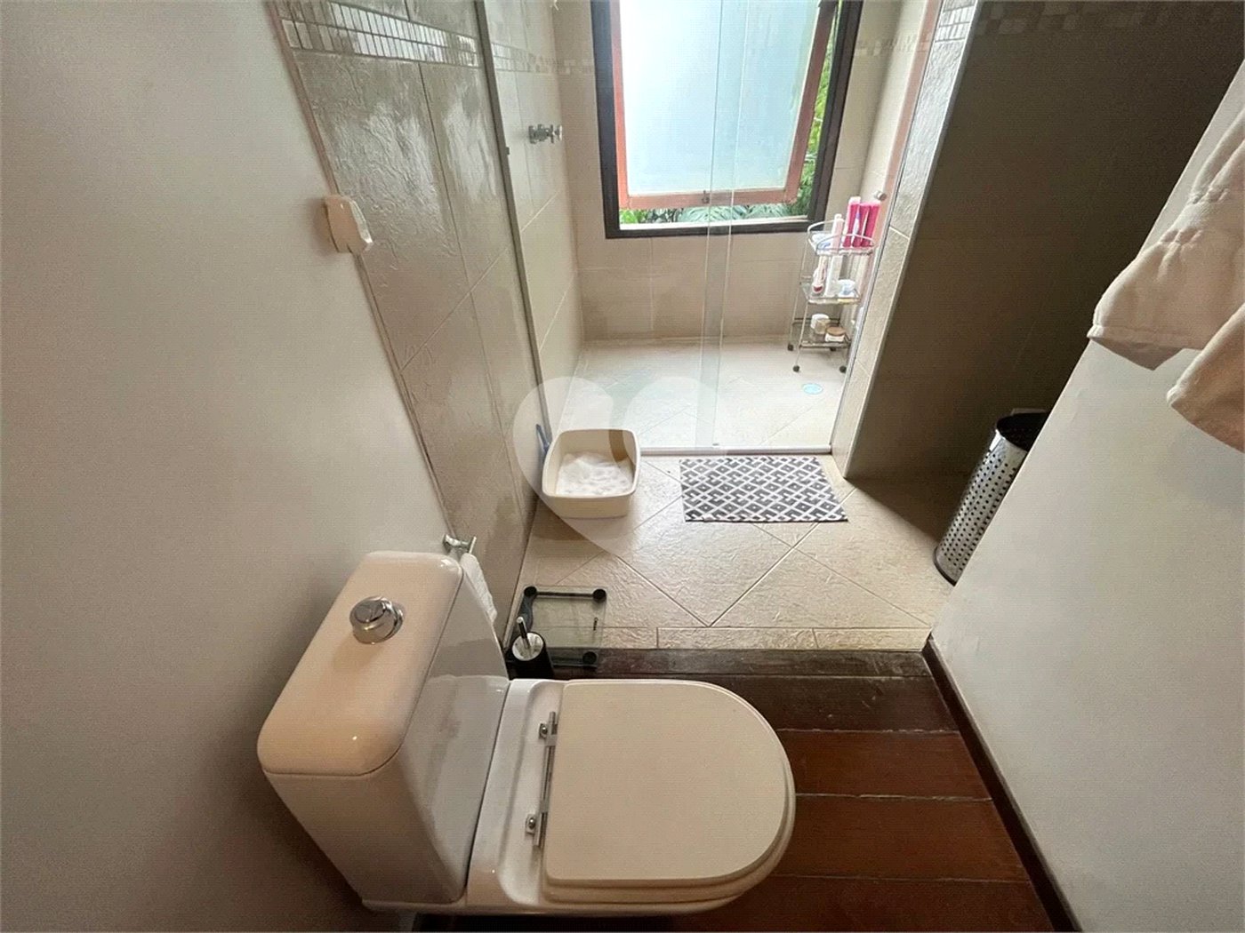 Casa à venda com 3 quartos, sendo 1 suíte, no condomínio Jardim da Montanha I, Mairiporã - SP