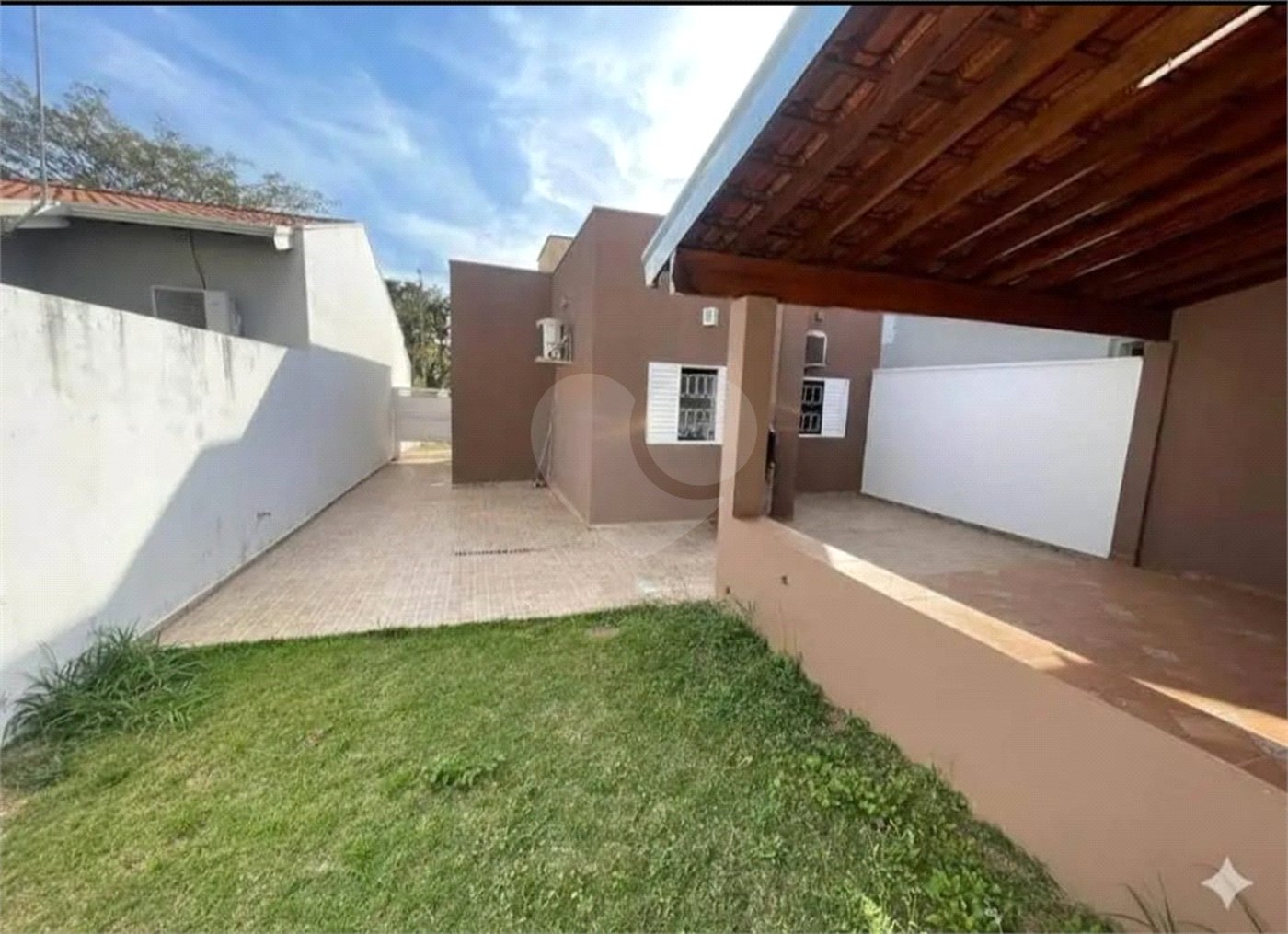 Casa à venda com 2 quartos, sendo 1 suíte, no condomínio Alvorada, Araraquara - SP