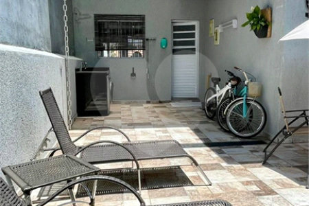 Casa Térrea à Venda com 3 dormitórios em Atibaia/SP