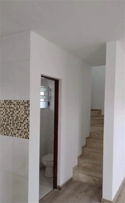Sobrado à venda com 3 quartos em Jardim Estela Mari, Cotia - SP