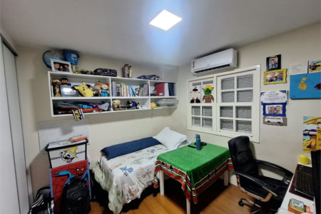 Casa à venda com 5 quartos, sendo 3 suítes, no condomínio Vila Panamericana, São Paulo - SP