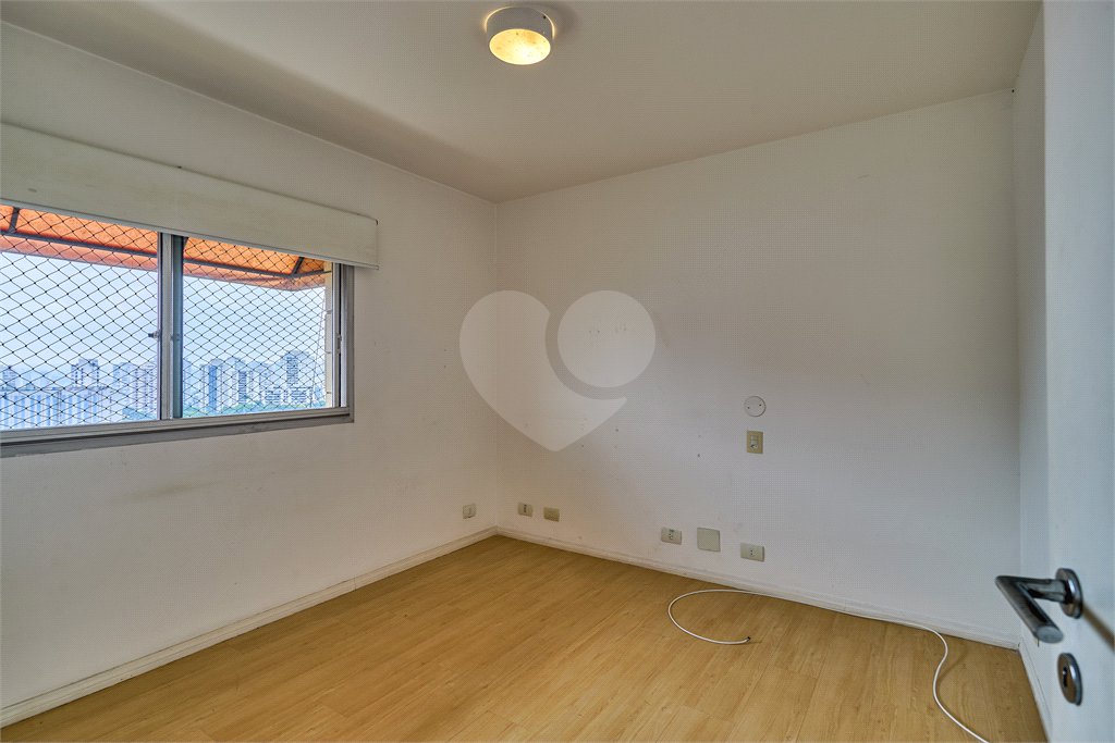 Cobertura à venda ou para alugar com 5 quartos, sendo 2 suítes, em Alto da Boa Vista, São Paulo, SP