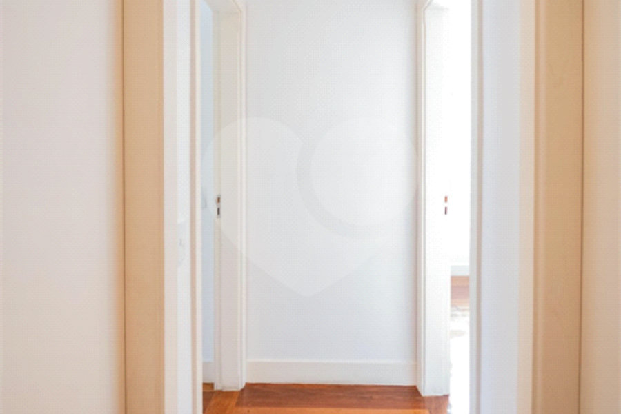 Apartamento à venda com 3 quartos, sendo 1 suíte, em Paraíso, São Paulo, SP