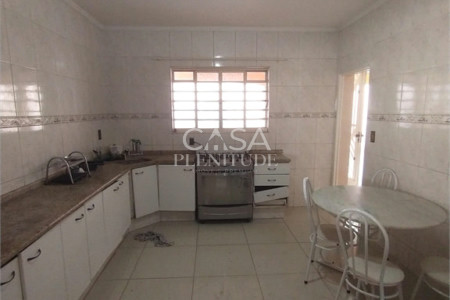 Chácara à venda com 5 quartos, sendo 1 suíte,  em Araçoiaba da Serra, SP