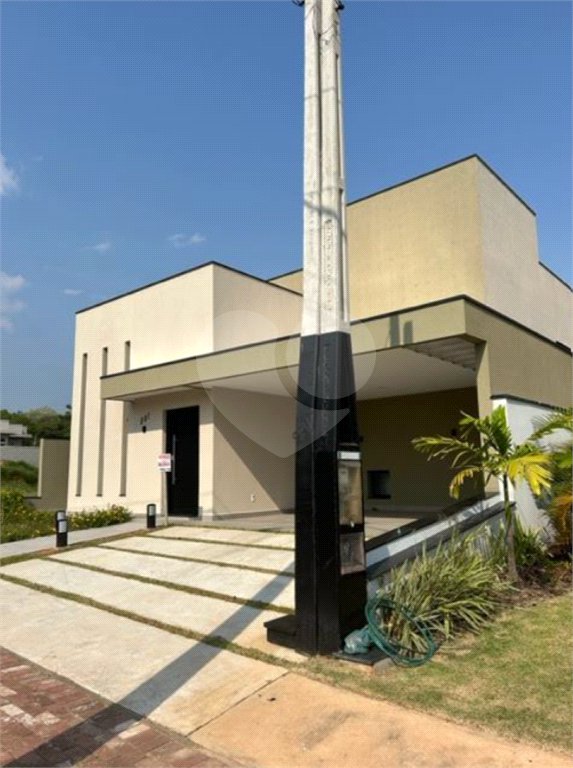 Casa à venda com 3 quartos, sendo 1 suíte, no condomínio Residencial Lagos D Icarai, Salto - SP