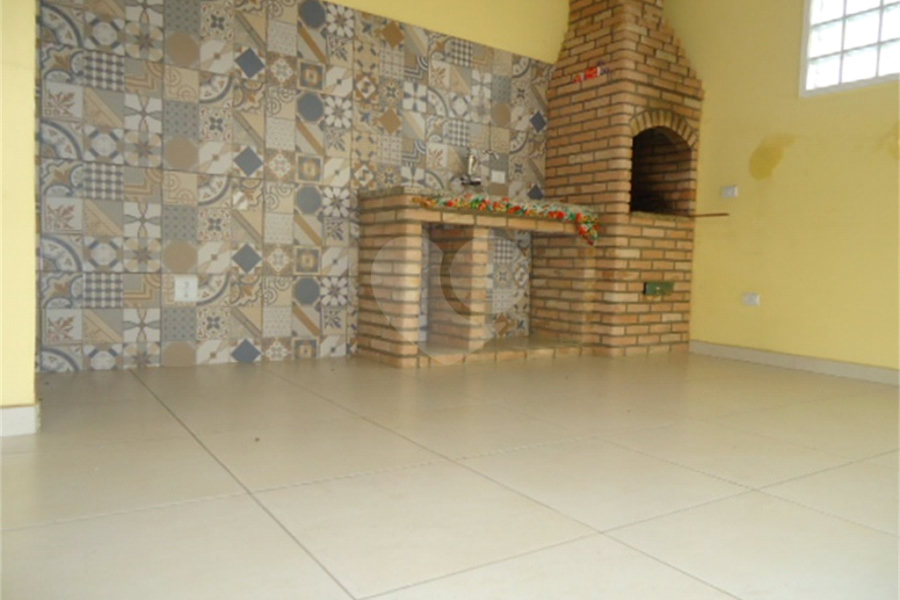 Sobrado à venda com 3 quartos em Jardim Peri, São Paulo, SP