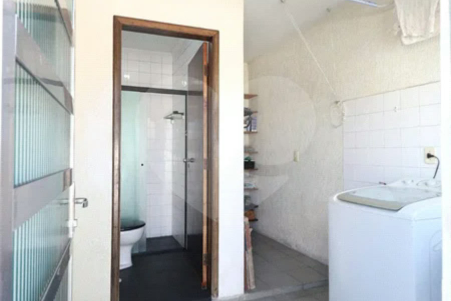 Casa à venda com 3 quartos, sendo 1 suíte,  em Vila Medeiros, São Paulo, SP