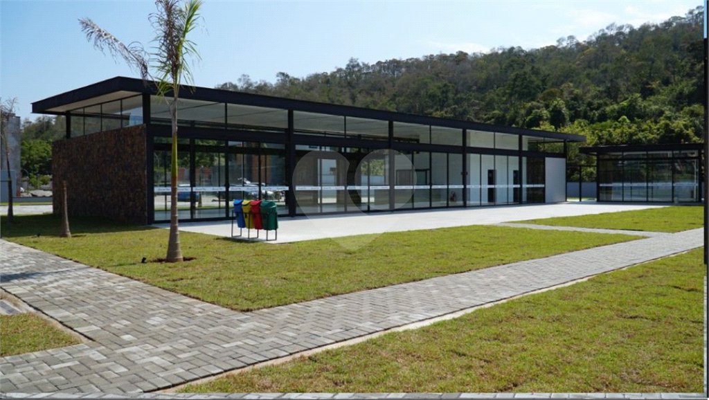 Casa à venda com 5 suítes no condomínio Granville Atibaia, Atibaia - SP