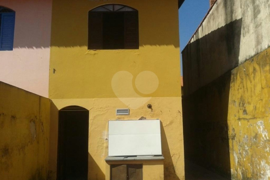 Sobrado à venda ou para alugar com 3 quartos, sendo 1 suíte,  em Horto, São Paulo, SP