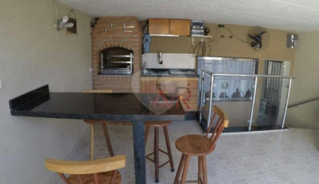 Sobrado à venda com 4 quartos em Artur Alvim, São Paulo, SP
