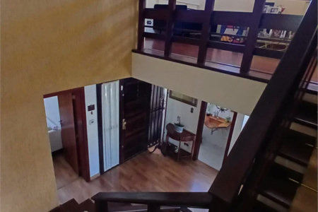 Sobrado à venda com 4 quartos, sendo 2 suítes,  em Jardim Leonor, São Paulo, SP