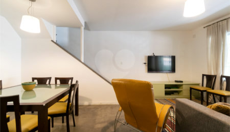Sobrado à venda com 3 quartos, sendo 1 suíte,  em Cidade Monções, São Paulo, SP