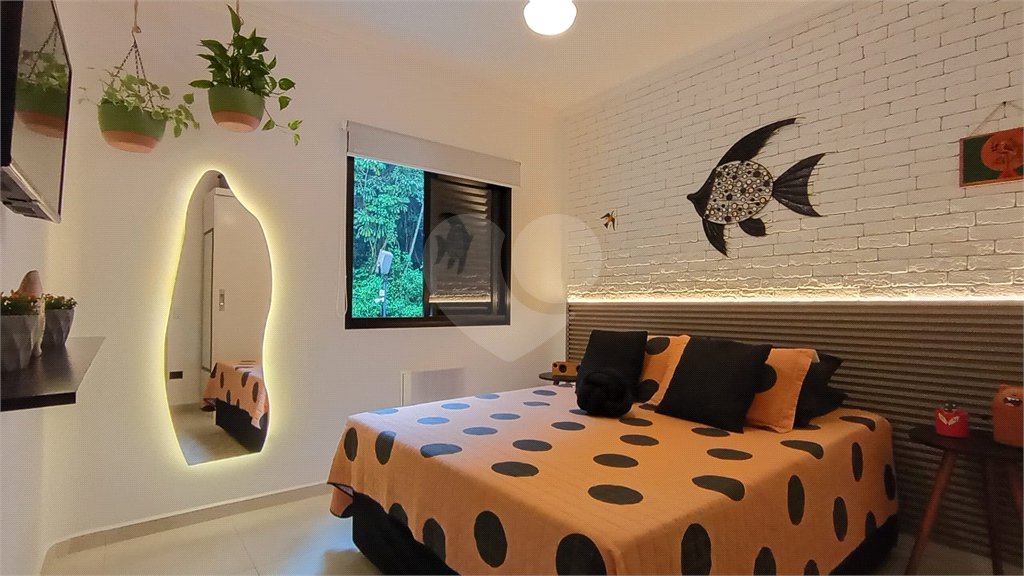 Apartamento à venda com 2 quartos, sendo 1 suíte, em Pitangueiras, Guarujá, SP