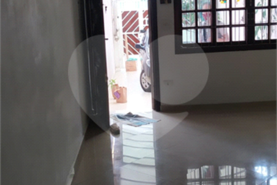 Sobrado à venda com 2 quartos em Tremembé, São Paulo, SP