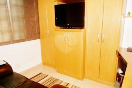 Casa à venda com 3 quartos, sendo 1 suíte, no condomínio Villaggio Di Firenze, São Paulo - SP