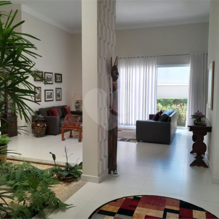 Casa à venda com 5 suítes no condomínio Ipe Velho, Vinhedo - SP