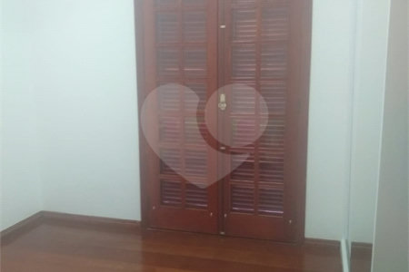 Casa à venda com 3 quartos, sendo 1 suíte,  no condomínio Residencial Grape Village, Vinhedo - SP