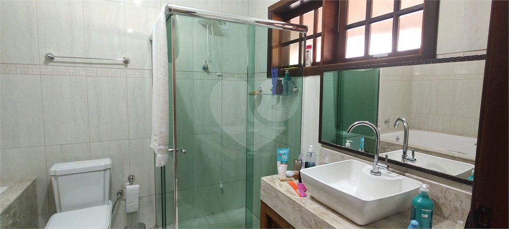 Casa à venda com 4 suítes no Centro, Extrema, MG