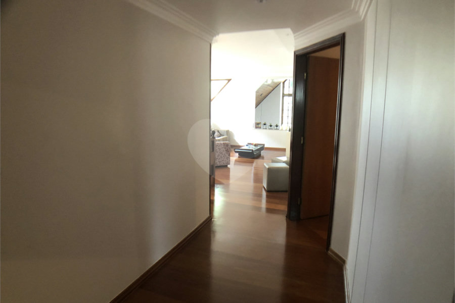 Casa à venda com 4 suítes no condomínio Residencial Floresta, São Paulo - SP