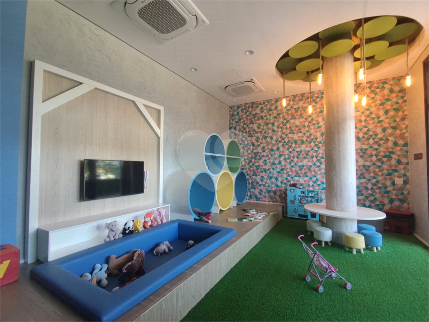 Apartamento à venda com 4 suítes em Jardim Leonor, São Paulo, SP