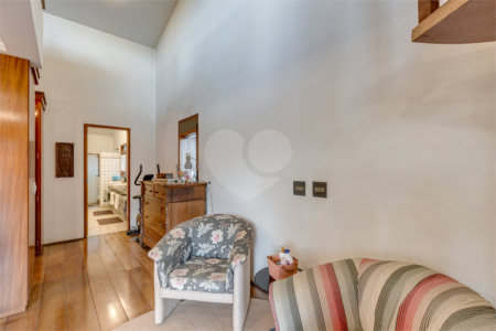 Casa à venda com 5 quartos, sendo 4 suítes, em Alto da Boa Vista, São Paulo, SP