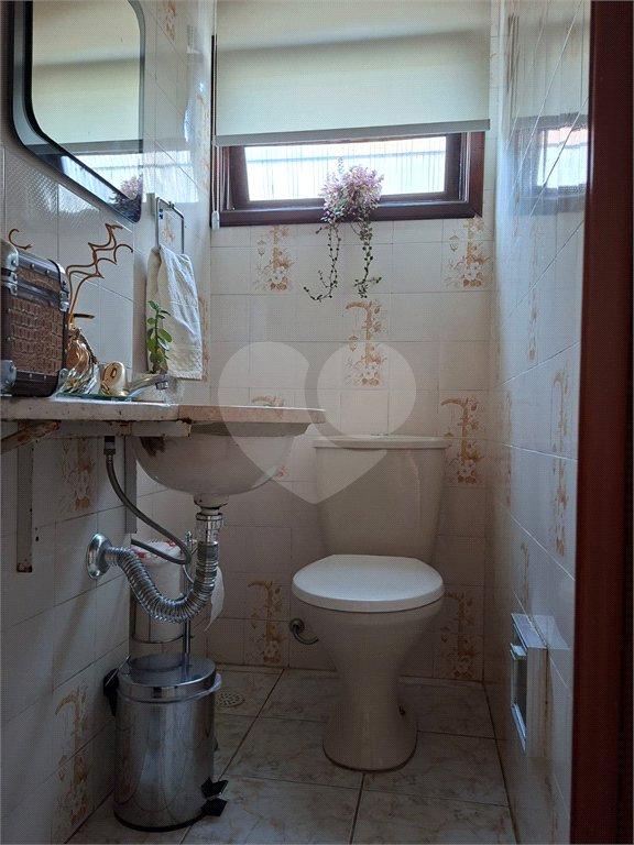 Sobrado à venda com 3 quartos, sendo 1 suíte,  em Tremembé, São Paulo, SP