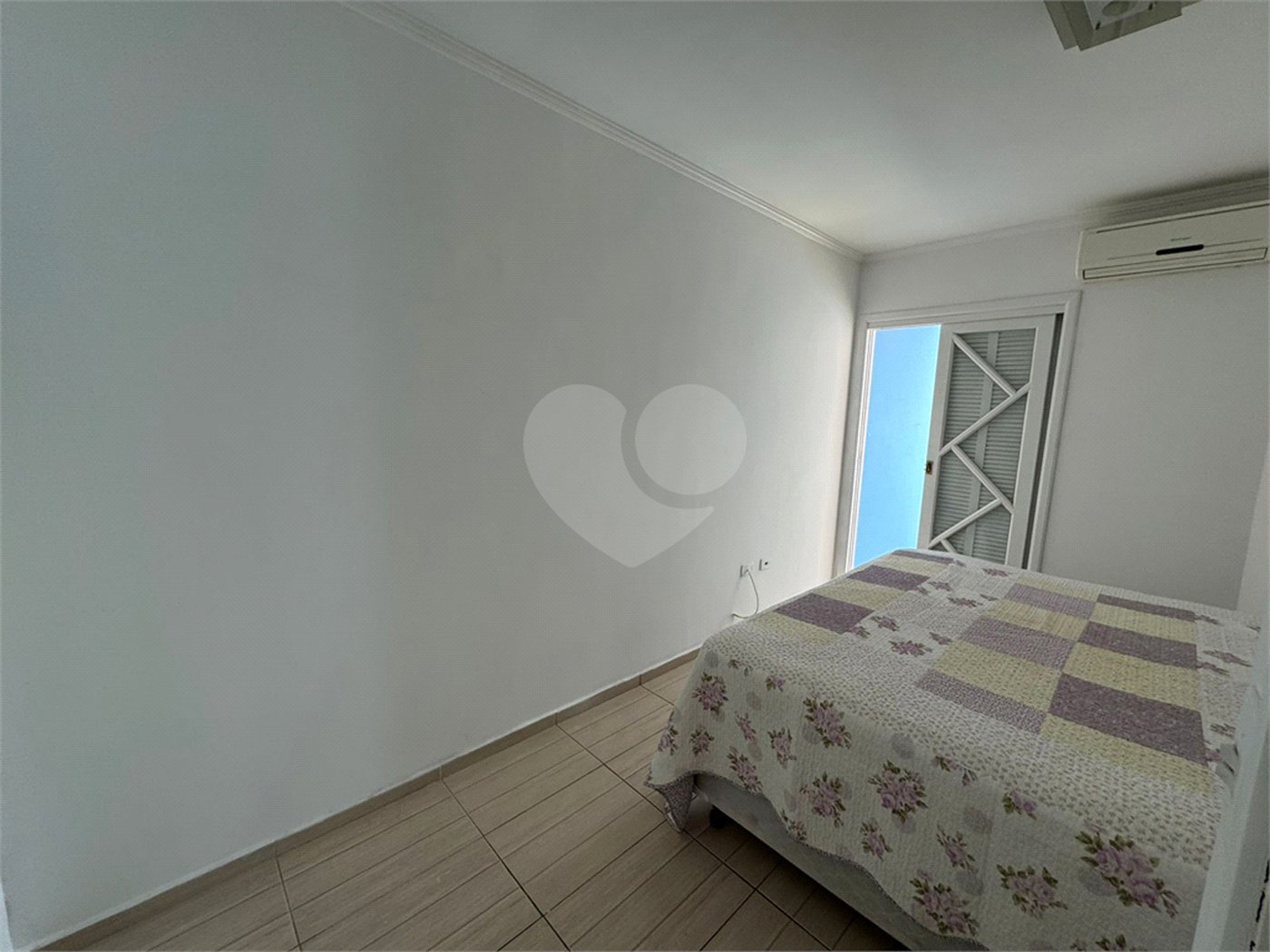 Casa à venda com 3 quartos, sendo 1 suíte,  em Vila Rosália, Guarulhos, SP