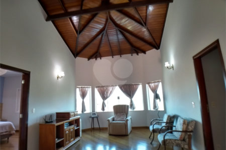 Casa à venda com 3 suítes em Santa Cândida, Vinhedo, SP