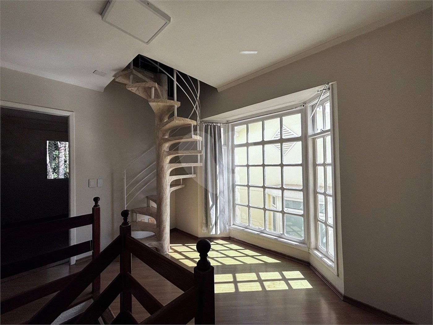 Sobrado à venda com 3 quartos, sendo 1 suíte, no condomínio Villagio da Granja, Cotia - SP